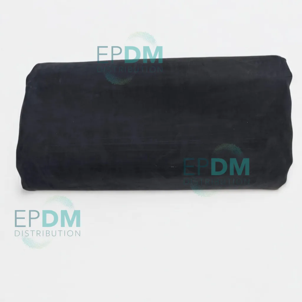 Membrane Toiture Ep: 1.2 - Dim : 6,10 x 2.75m Soit 16,77 m²  